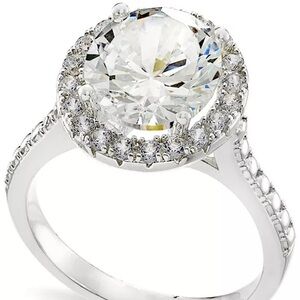 Silver toned crystal halo ring sized 9 NWT
